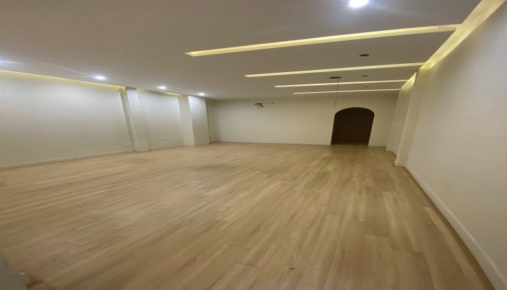 Cho thuê LÀ BIA, SPA, KD SẠCH MBKD Phố Trung Kính, Cầu Giấy 4 tầng, 140m2, 62 Triệu